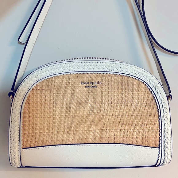 Kate Spade New York Reiley Straw Dome Saffiano Leather Trim Crossbody Handbag - Picture 1 of 10
